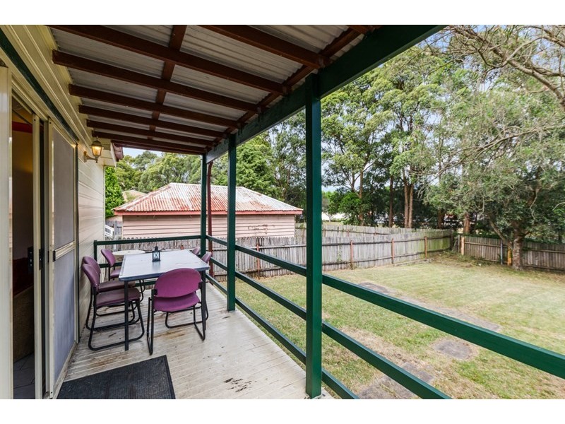 50 Prince Edward Drive, Dapto NSW 2530