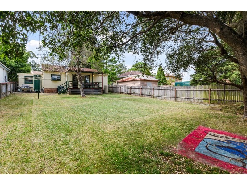 50 Prince Edward Drive, Dapto NSW 2530