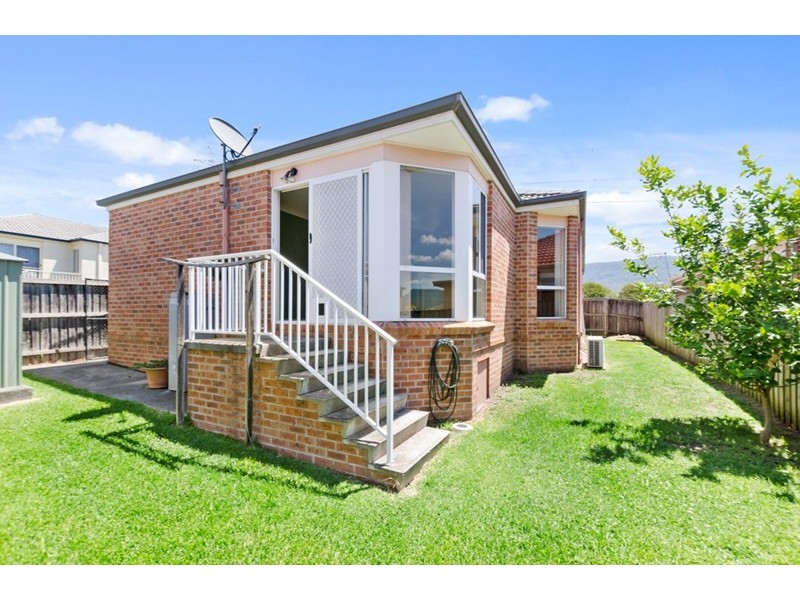 11 Glenlee Drive, Horsley NSW 2530