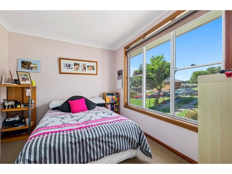 20 Wybalena Avenue, Koonawarra NSW 2530