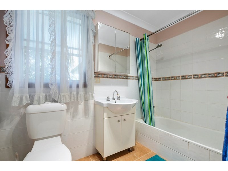 20 Wybalena Avenue, Koonawarra NSW 2530