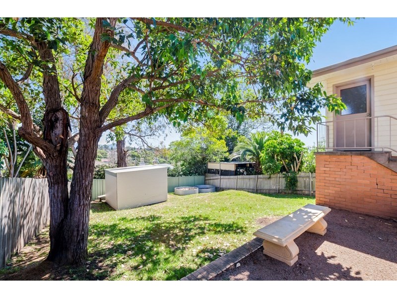 20 Wybalena Avenue, Koonawarra NSW 2530