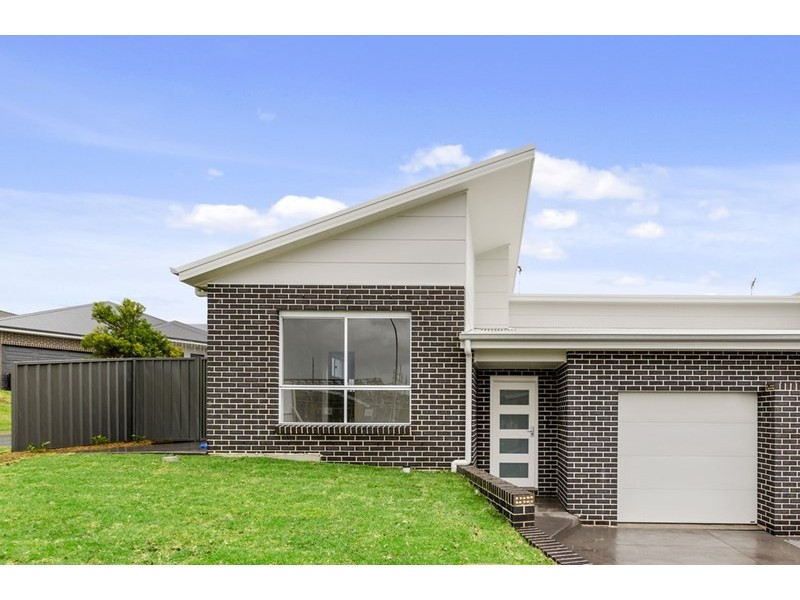 21 Brooks Terrace, Kanahooka NSW 2530