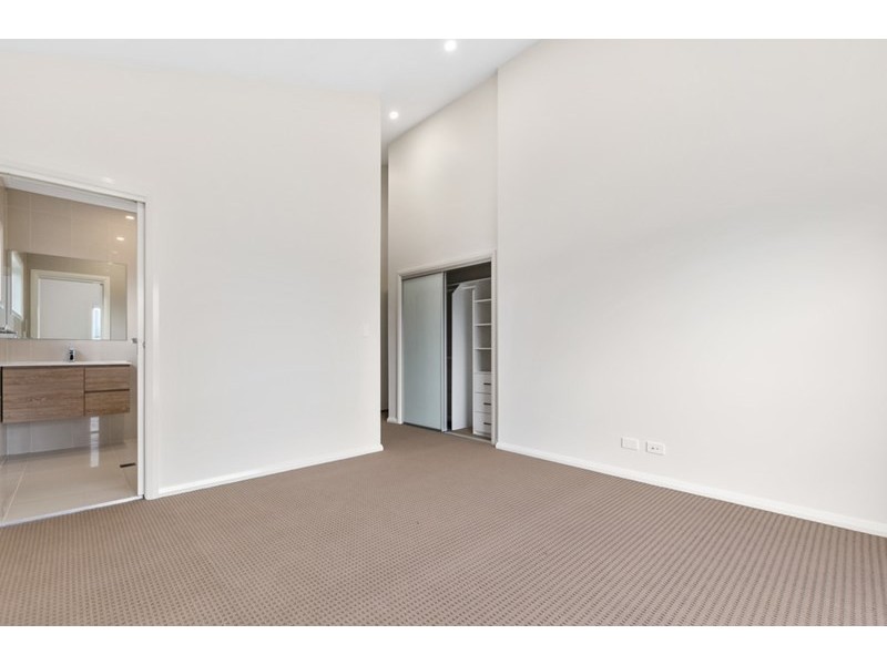 21 Brooks Terrace, Kanahooka NSW 2530