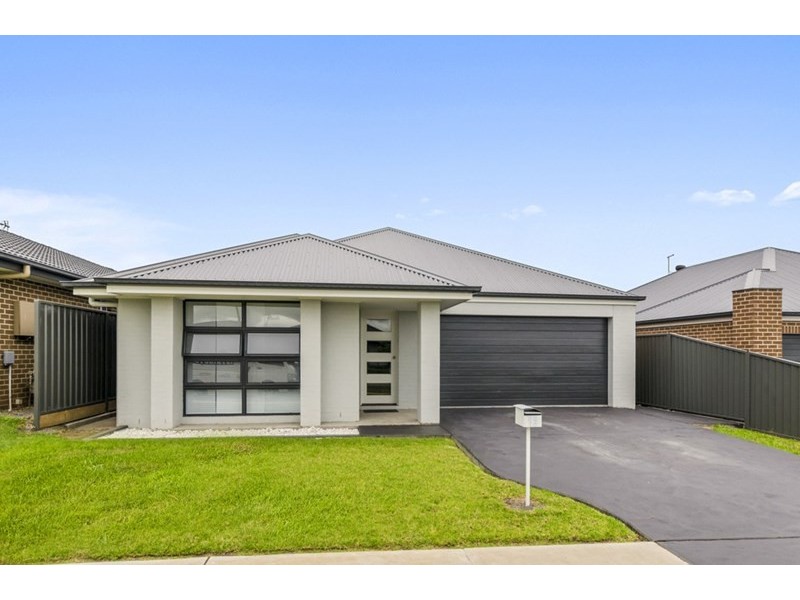 13 Wholahan Street, Horsley NSW 2530