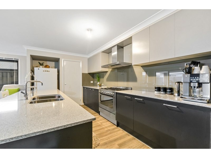 13 Wholahan Street, Horsley NSW 2530