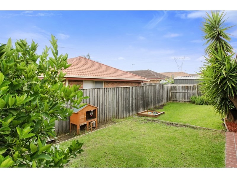 27 Karara Avenue, Horsley NSW 2530