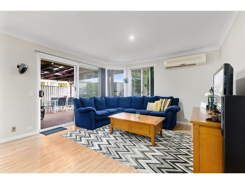 27 Karara Avenue, Horsley NSW 2530