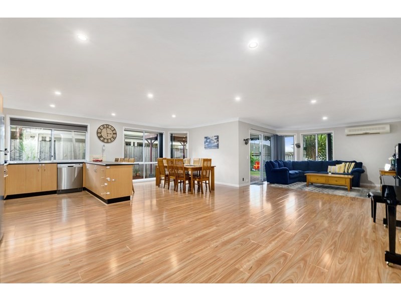 27 Karara Avenue, Horsley NSW 2530