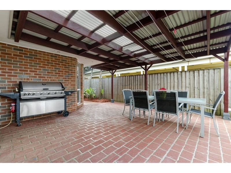 27 Karara Avenue, Horsley NSW 2530