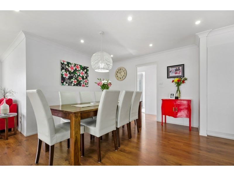 11 Spears Place, Horsley NSW 2530