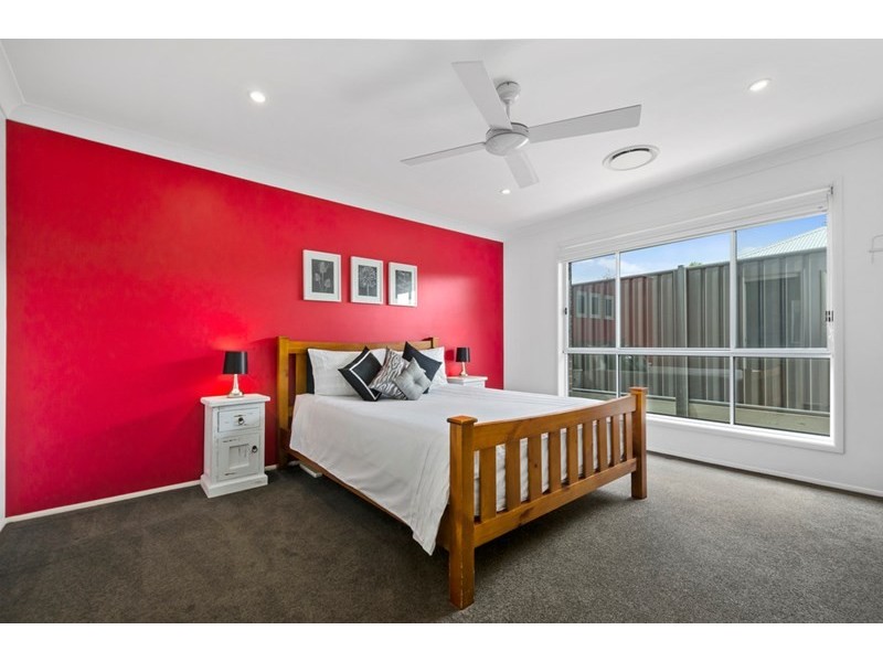 11 Spears Place, Horsley NSW 2530