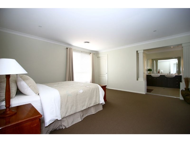 43 Murra Murra Road, Kanahooka NSW 2530