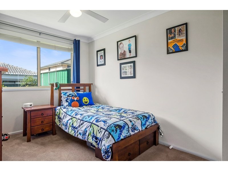 1 Penterong Way, Haywards Bay NSW 2530