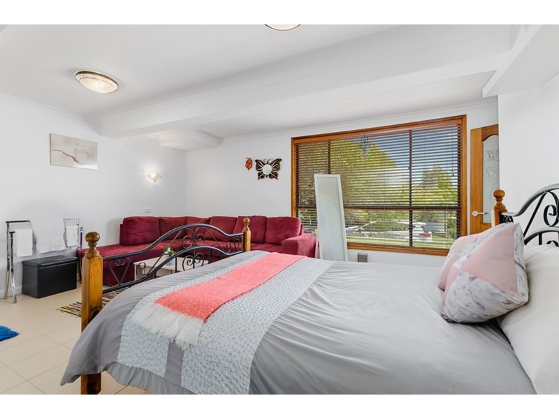 39 Edgeworth Avenue, Kanahooka NSW 2530