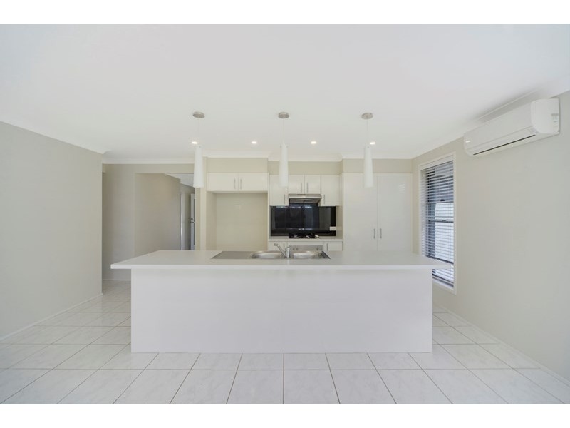 9 Bayview Avenue, Haywards Bay NSW 2530