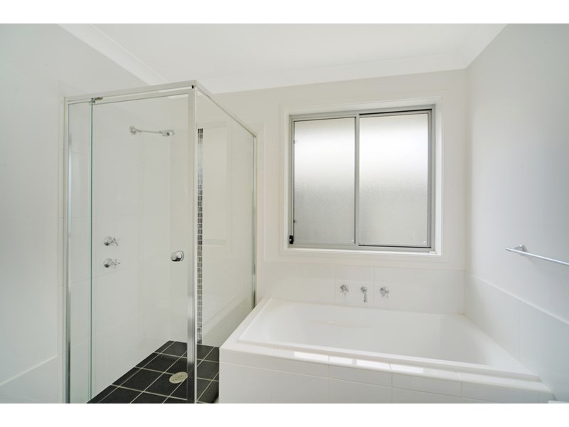 9 Bayview Avenue, Haywards Bay NSW 2530