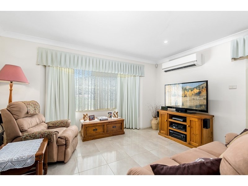 1 Ashbury Avenue, Horsley NSW 2530