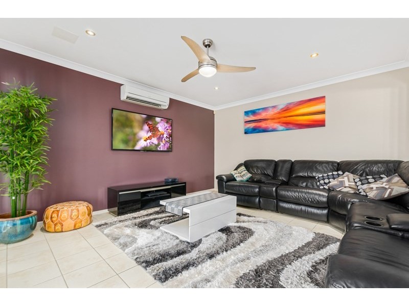 10 Shiraz Drive, Dapto NSW 2530