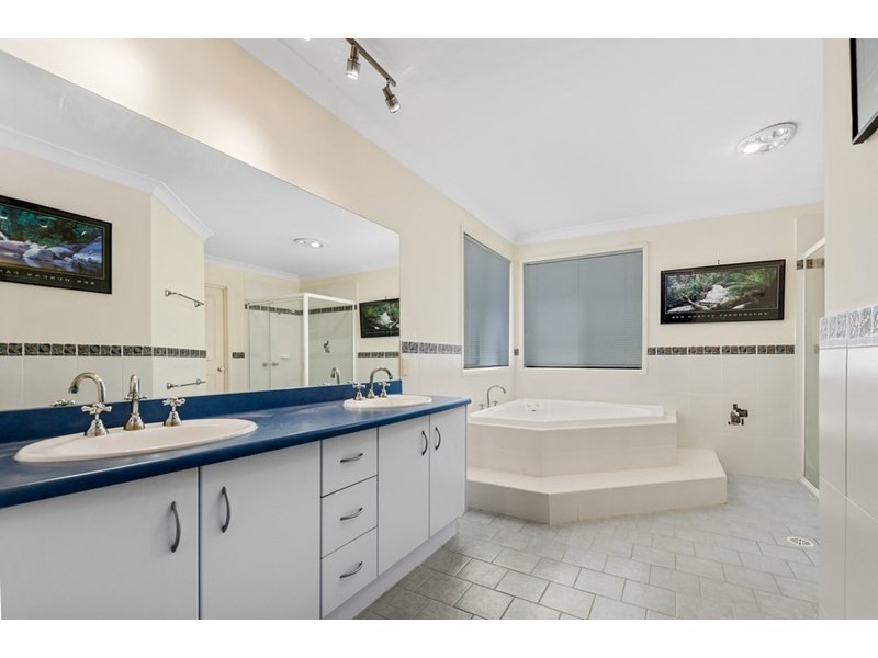 10 Shiraz Drive, Dapto NSW 2530
