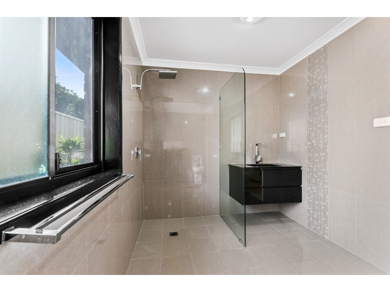 77 Robins Creek Drive, Horsley NSW 2530