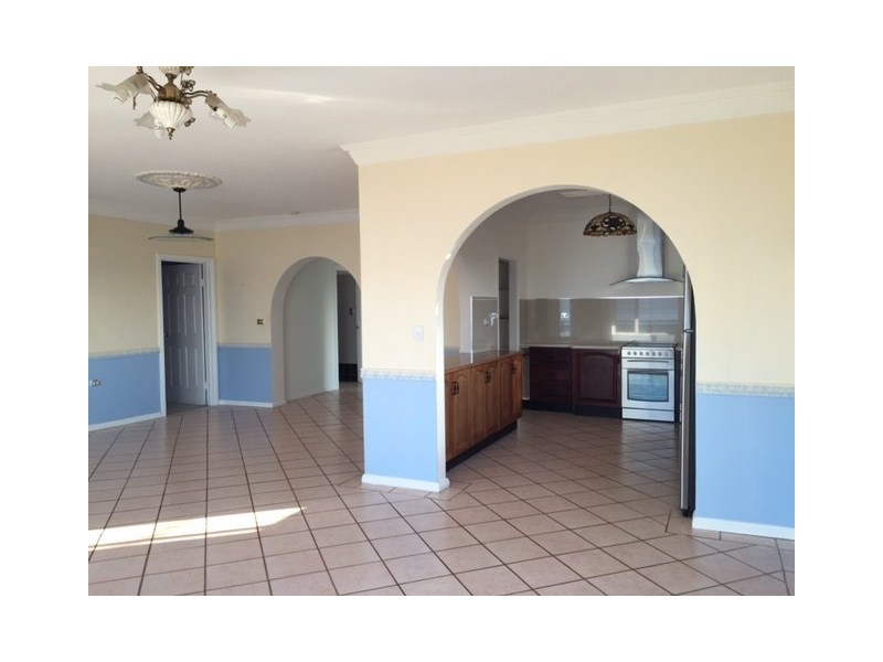 40 Hassan Street, Lake Heights NSW 2502