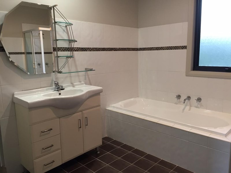 10/17-19 Robertson Street, Coniston NSW 2500