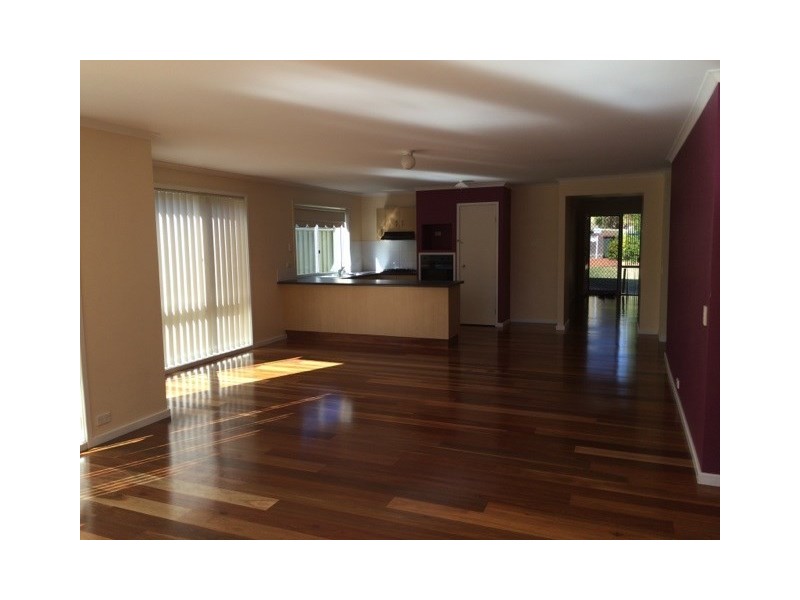 12 Herriott Crescent, Horsley NSW 2530