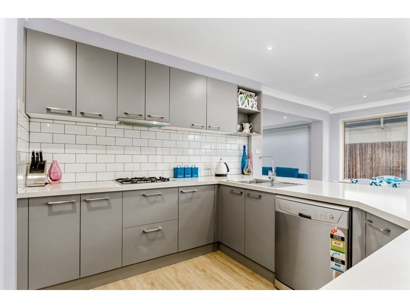 6 North Terrace, Dapto NSW 2530