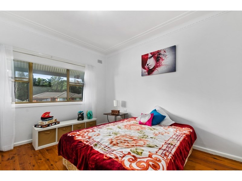 6 Laver Road, Dapto NSW 2530