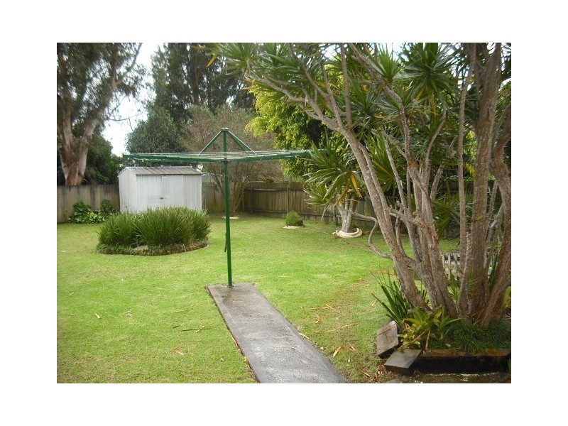 11 Smith Avenue, Albion Park NSW 2527