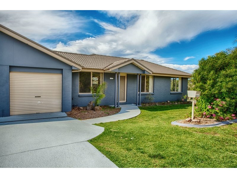 1/2 Elliott Place, Kiama Downs NSW 2533