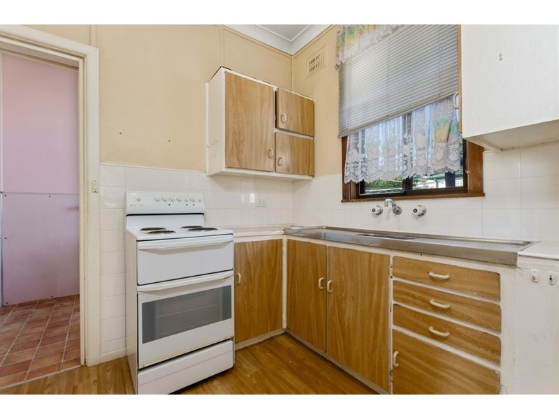 33 Essex Street, Berkeley NSW 2506