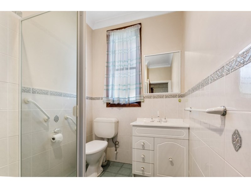 33 Essex Street, Berkeley NSW 2506