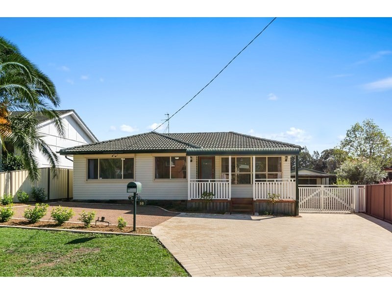 33 Elouera Crescent, Kanahooka NSW 2530