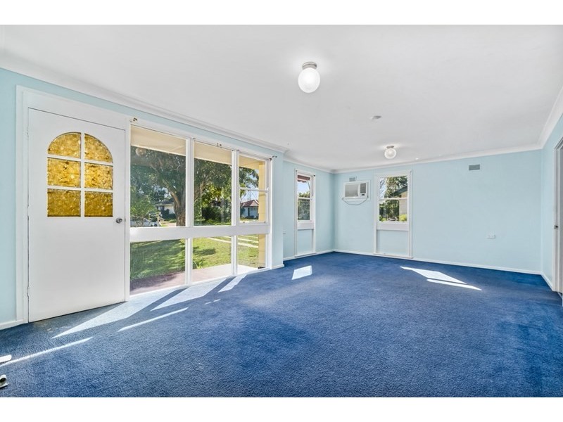 49 Eleebana Crescent, Koonawarra NSW 2530