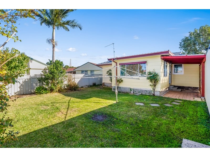 49 Eleebana Crescent, Koonawarra NSW 2530