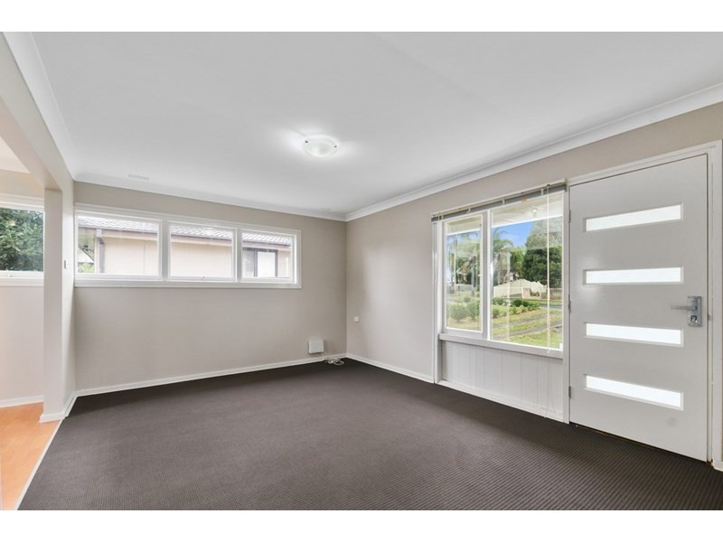 15 Kurrawa Crescent, Koonawarra NSW 2530