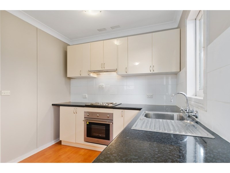 15 Kurrawa Crescent, Koonawarra NSW 2530