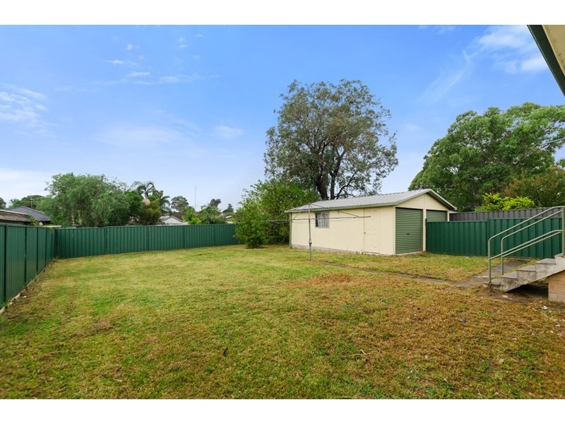15 Kurrawa Crescent, Koonawarra NSW 2530