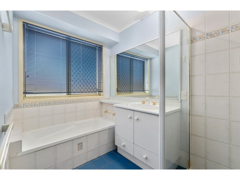 13 Glenwood Grove, Horsley NSW 2530