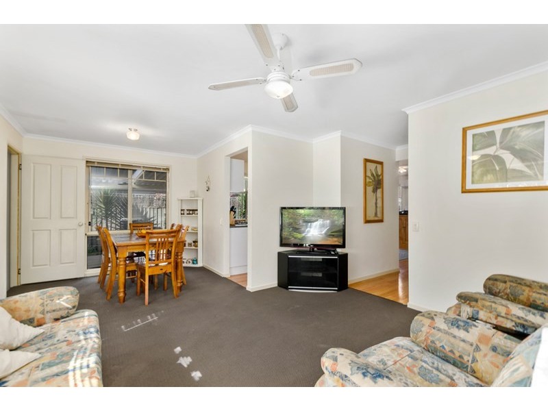 13 Glenwood Grove, Horsley NSW 2530