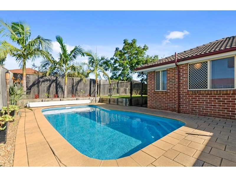 13 Glenwood Grove, Horsley NSW 2530