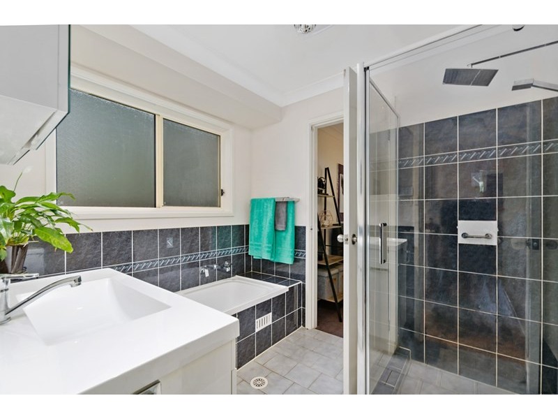 29 Malonga Place, Koonawarra NSW 2530