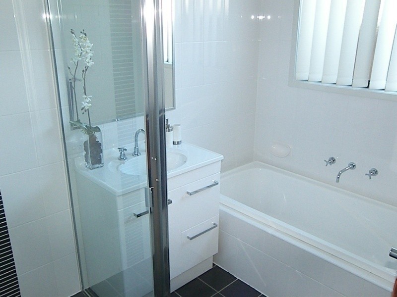 4 Spears Place, Horsley NSW 2530