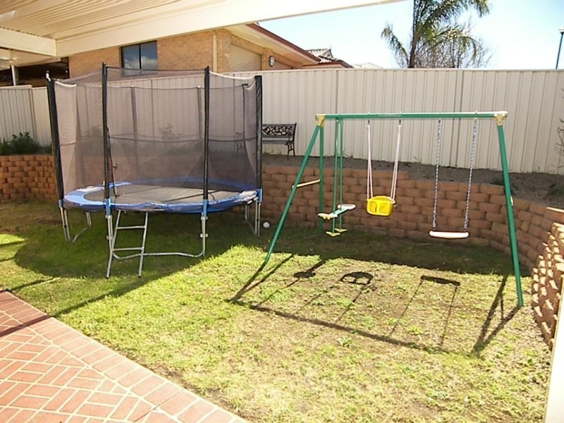 14 Ashbury Avenue, Horsley NSW 2530