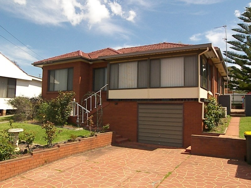 8 Billabong Avenue, Dapto NSW 2530
