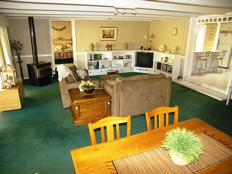 42 Craig Crescent, Dapto NSW 2530