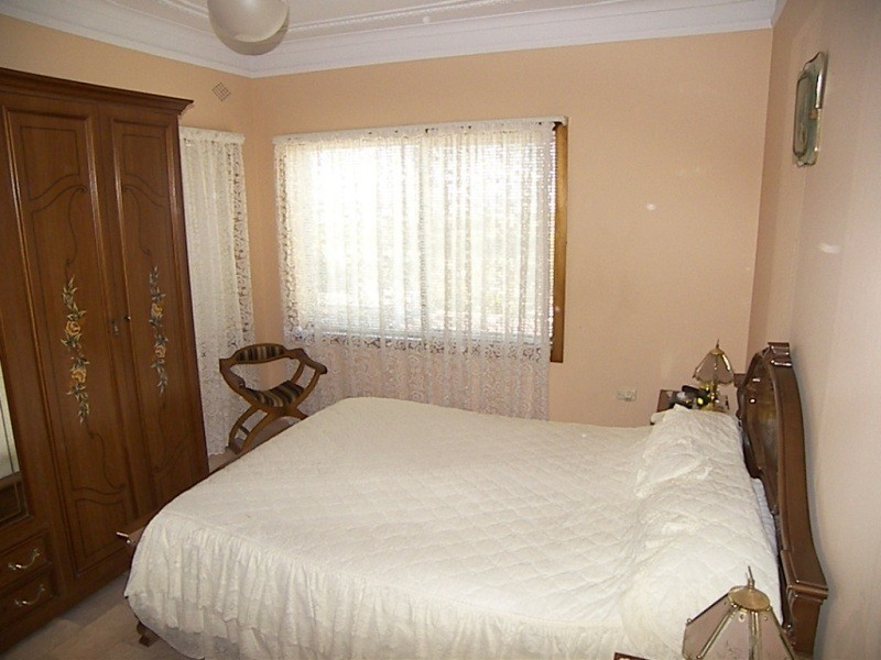 29 Fairfax Road, Warrawong NSW 2502