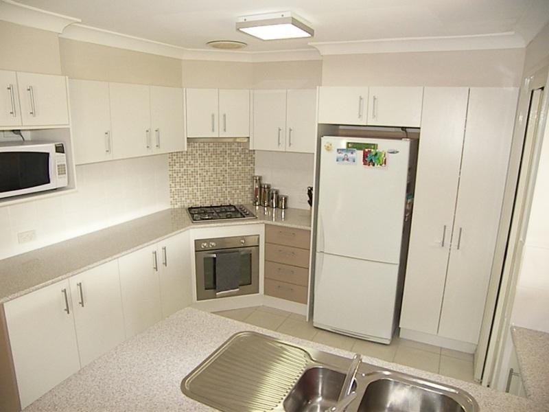 1 Benares Court, Horsley NSW 2530
